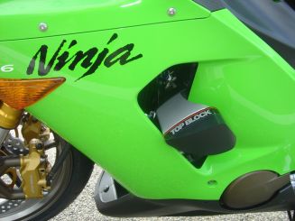 Sturzpads für Kawasaki ZX6R Crash Pad's / Slide Protector / New Design-Version 